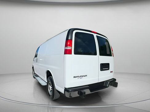 Used 2024 GMC Savana 2500 w/ Driver Convenience Package image 21