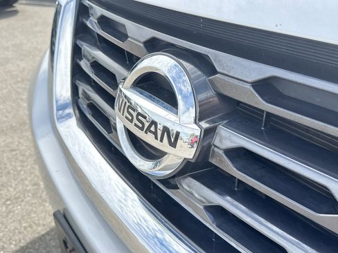 Used 2020 Nissan Pathfinder SV image 28