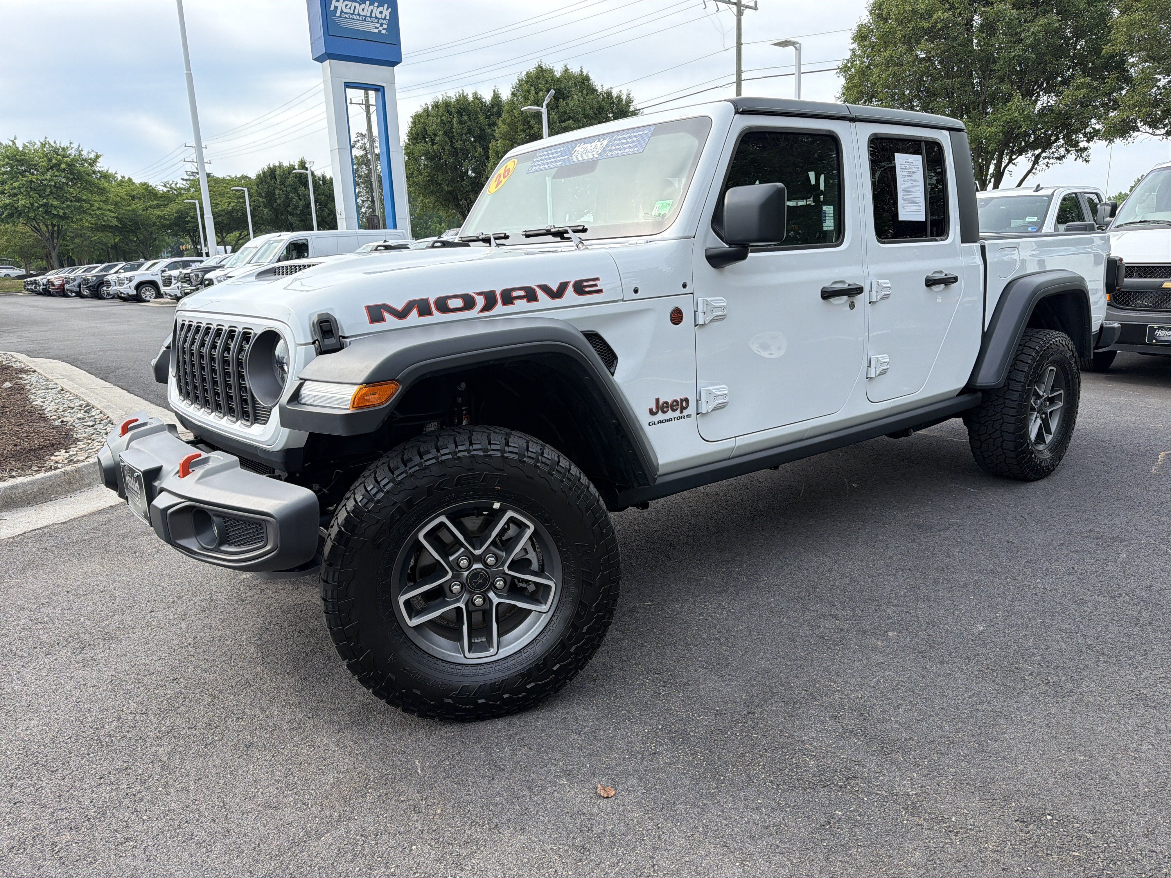 Used 2026 Jeep Gladiator Mojave AWD/4WD image 5