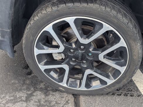 Used 2018 Jeep Compass Limited w/ Safe & Security Group AWD/4WD image 13