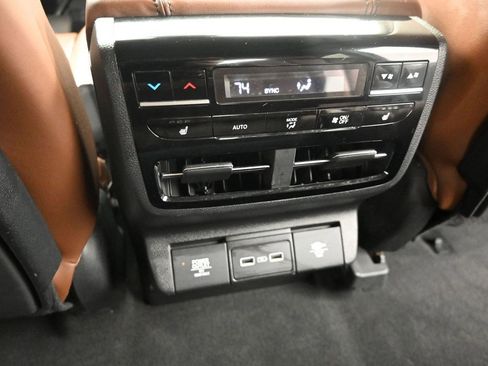 Used 2023 Acura MDX w/Advance Package image 13