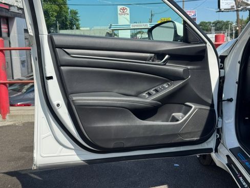 Used 2020 Honda Accord Sport image 15