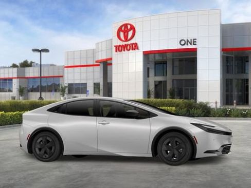 New 2026 Toyota Prius LE FWD image 16