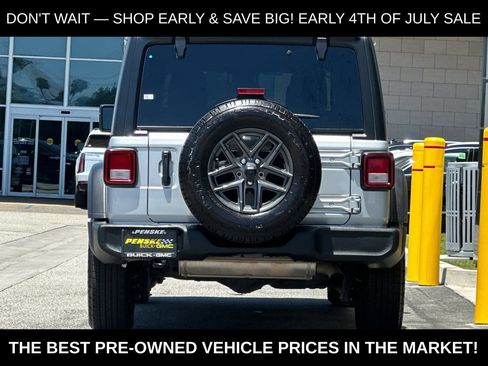 Used 2024 Jeep Wrangler Unlimited Sport AWD/4WD image 5