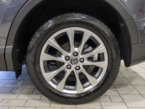 Used 2018 Toyota RAV4 Limited w/ Advanced Technology Package AWD/4WD image 25