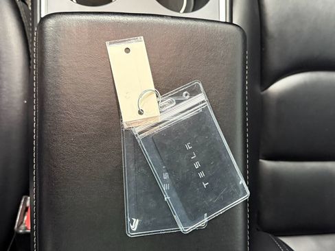 Used 2022 Tesla Model Y Performance image 33