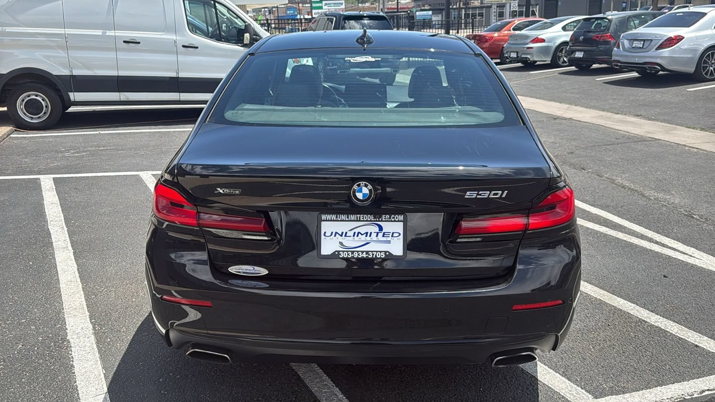 Used 2022 BMW 530i xDrive w/ Premium Package AWD/4WD image 4
