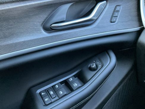New 2025 Jeep Grand Cherokee Limited AWD/4WD image 22