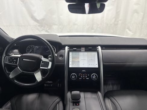 Used 2023 Land Rover Discovery Metropolitan Edition AWD/4WD image 18