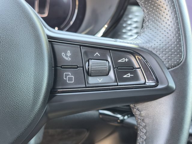 Used 2025 Alfa Romeo Tonale AWD/4WD image 38
