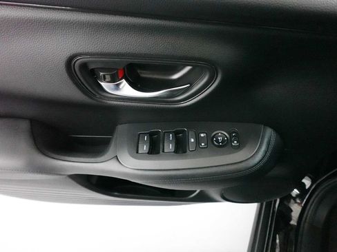 Used 2024 Honda HR-V LX image 11