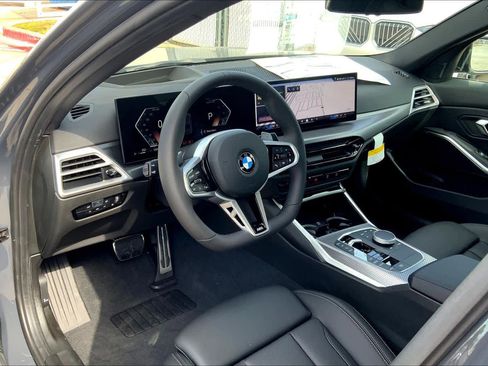 Used 2026 BMW 330i Sedan w/ M Sport Package image 8