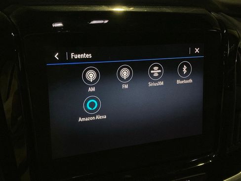 Used 2021 Chevrolet Traverse LT image 21