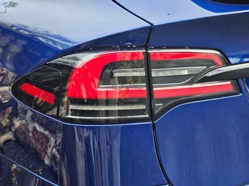 Used 2023 Tesla Model X AWD/4WD image 28