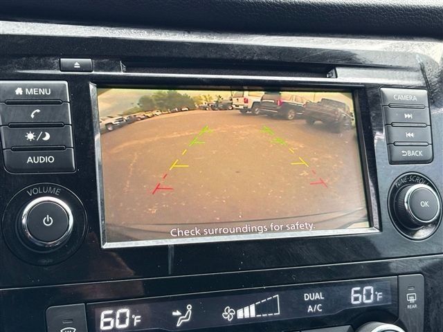 Used 2018 Nissan Rogue SV FWD image 17