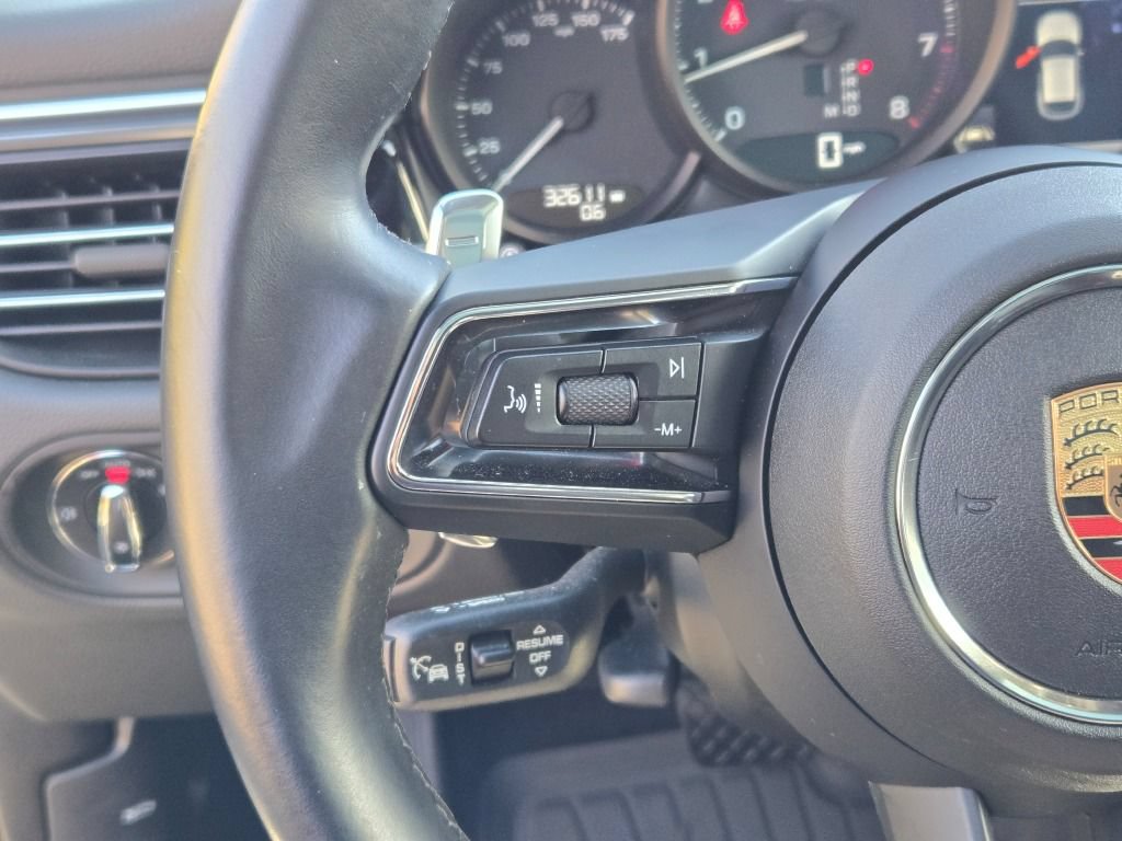 Certified 2024 Porsche Macan AWD/4WD image 27