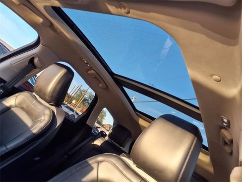 Certified 2023 Lincoln Corsair Reserve w/ Equipment Group 201A image 7