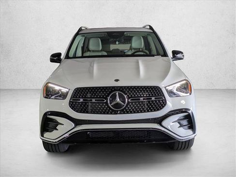 Used 2026 Mercedes-Benz GLE 450 4MATIC image 2
