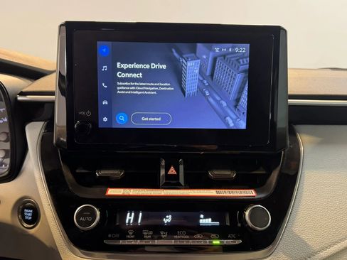 Used 2025 Toyota Corolla SE image 13