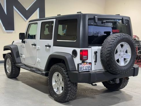 Used 2013 Jeep Wrangler Unlimited Sport AWD/4WD image 7