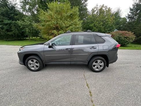 Used 2023 Toyota RAV4 XLE AWD/4WD image 6