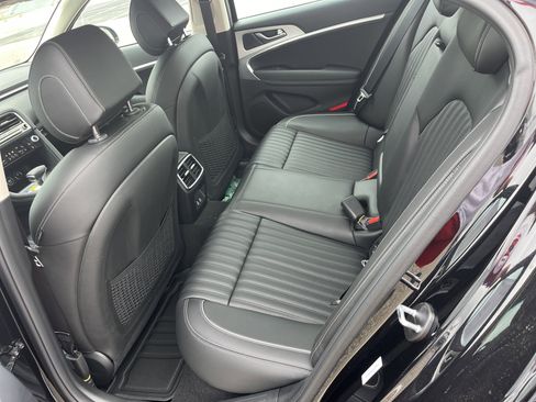 New 2026 Genesis G70 2.5T Prestige image 7