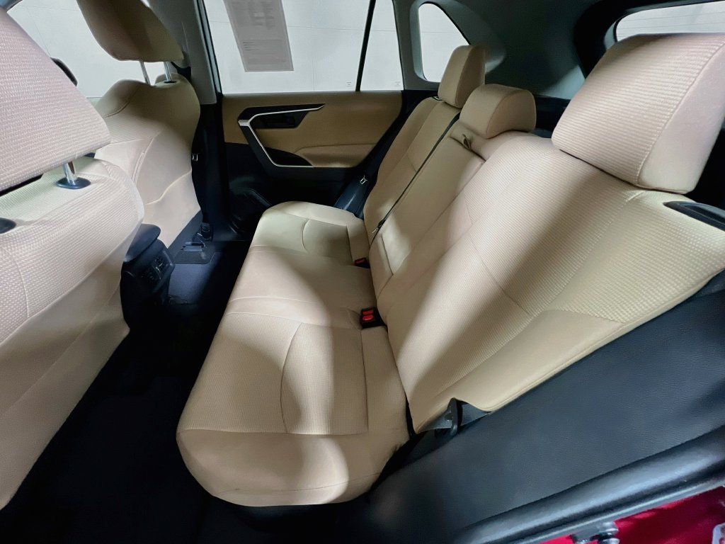 Certified 2019 Toyota RAV4 LE w/ Carpet Mat Package AWD/4WD image 21