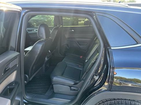 Used 2021 Volkswagen Atlas Cross Sport SE FWD image 6