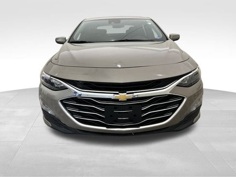 Used 2025 Chevrolet Malibu LT FWD image 9