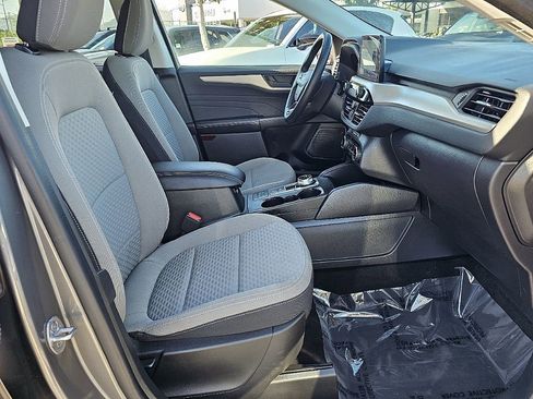 Used 2022 Ford Escape SE w/ Convenience Package FWD image 18