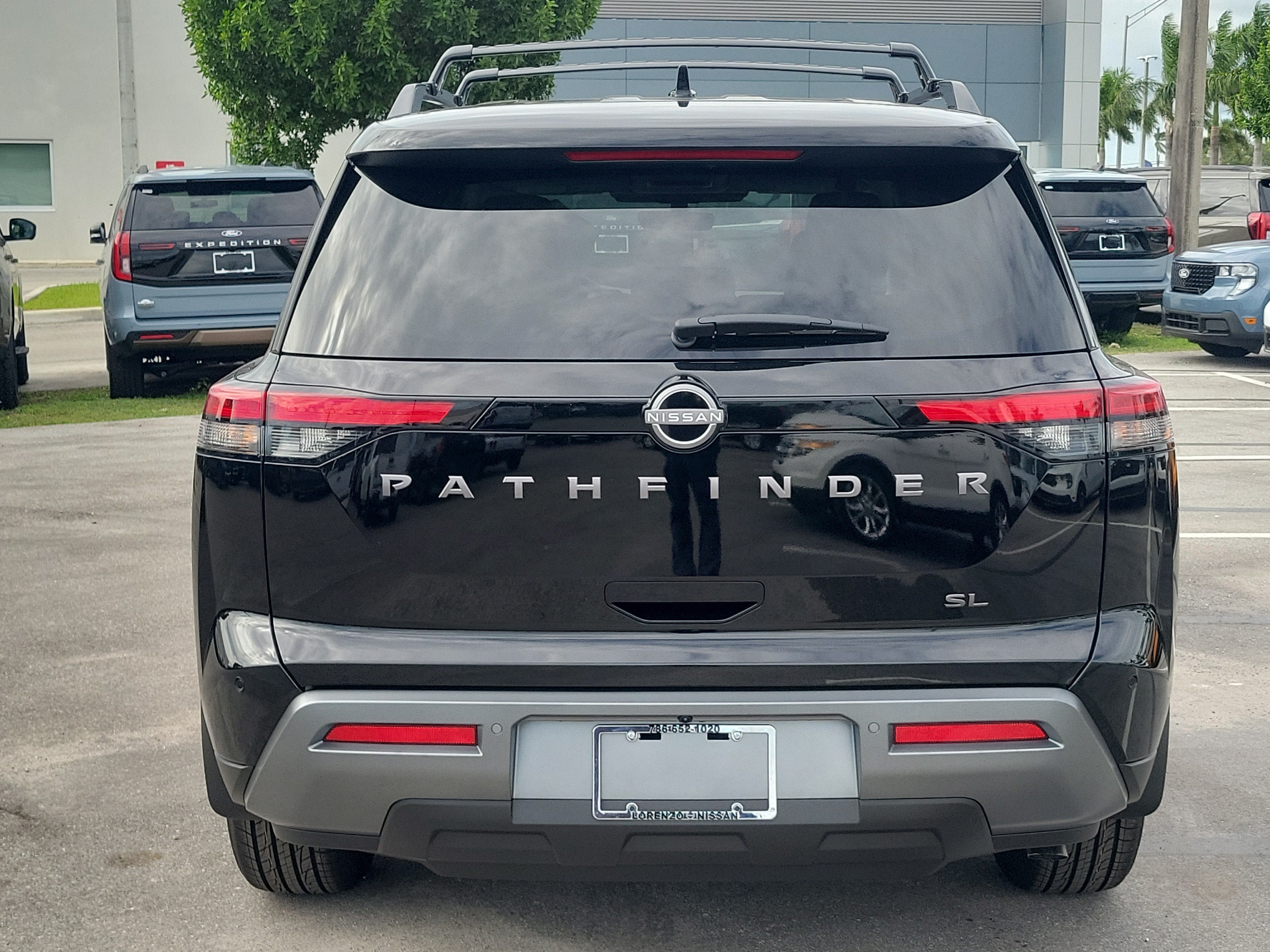 New 2026 Nissan Pathfinder SL FWD image 5
