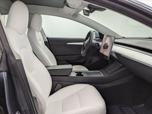 Used 2022 Tesla Model 3 Standard Range image 19