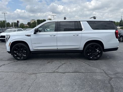 New 2026 GMC Yukon XL Denali w/ Denali Reserve Package AWD/4WD image 14