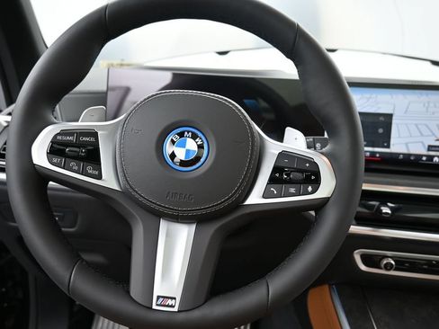 New 2026 BMW X5 xDrive50e w/ M Sport Package AWD/4WD image 11