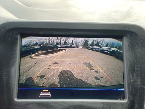 Used 2020 Chevrolet Equinox LT w/ Driver Convenience Package image 14