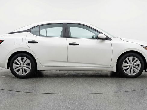 Used 2025 Nissan Sentra S FWD image 11