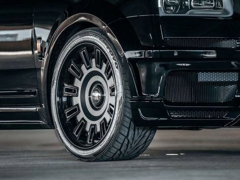 Used 2022 Rolls-Royce Cullinan w/ Cullinan Package image 9