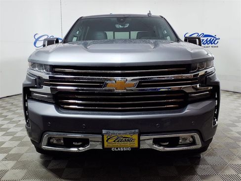 Used 2019 Chevrolet Silverado 1500 High Country w/ Technology Package image 3