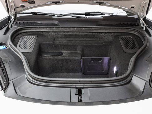 Used 2025 Porsche Macan Electric image 31