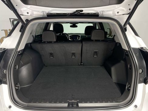 Used 2024 GMC Terrain SLE w/ Driver Convenience Package FWD image 22
