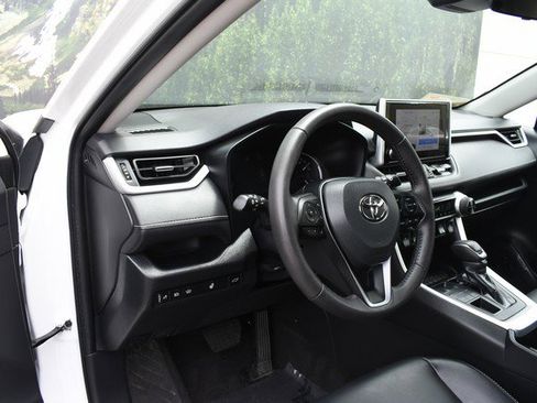 Certified 2023 Toyota RAV4 XLE Premium AWD/4WD image 14