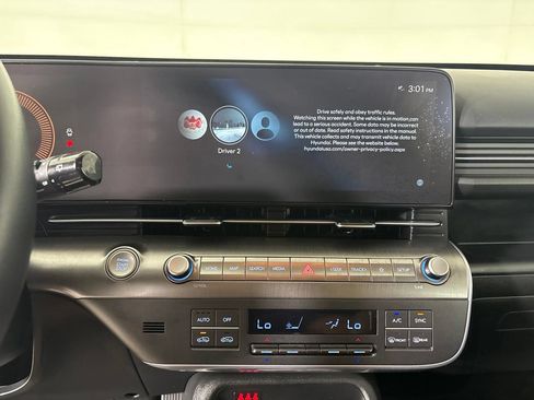 Used 2024 Hyundai Kona SEL AWD/4WD image 18