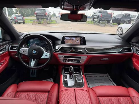 Used 2022 BMW 750i xDrive w/ M Sport Package AWD/4WD image 26