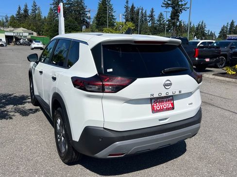 Used 2023 Nissan Rogue S AWD/4WD image 9