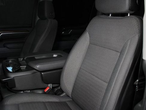 Used 2025 Chevrolet Silverado 1500 LT image 25