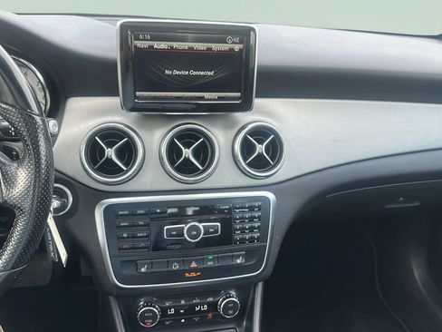 Used 2014 Mercedes-Benz CLA 250 4MATIC image 24