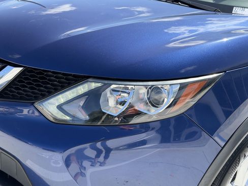 Used 2019 Nissan Rogue Sport SV w/ Technology Package FWD image 8