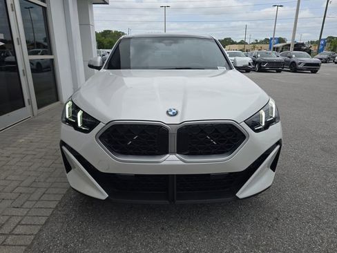 Used 2026 BMW X2 xDrive28i AWD/4WD image 2