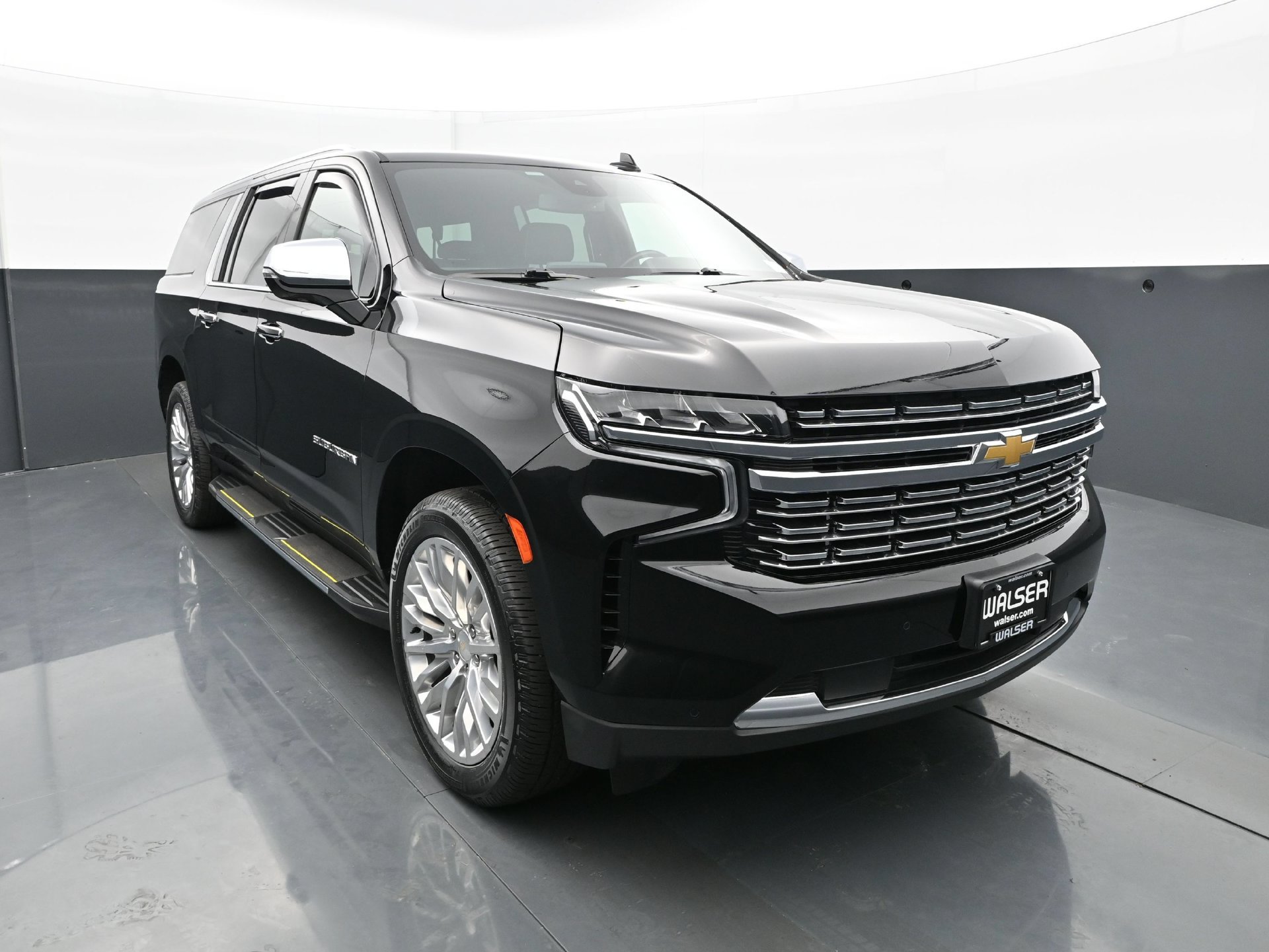 Used 2023 Chevrolet Suburban Premier AWD/4WD image 11