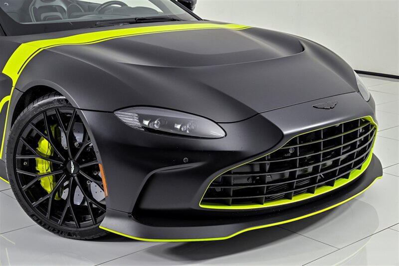 Used 2023 Aston Martin V12 Vantage Roadster RWD image 3